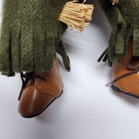 Vintage 11" Scarecrow Porcelain Doll from Cracker Barrell with Box - Picture 7 of 9